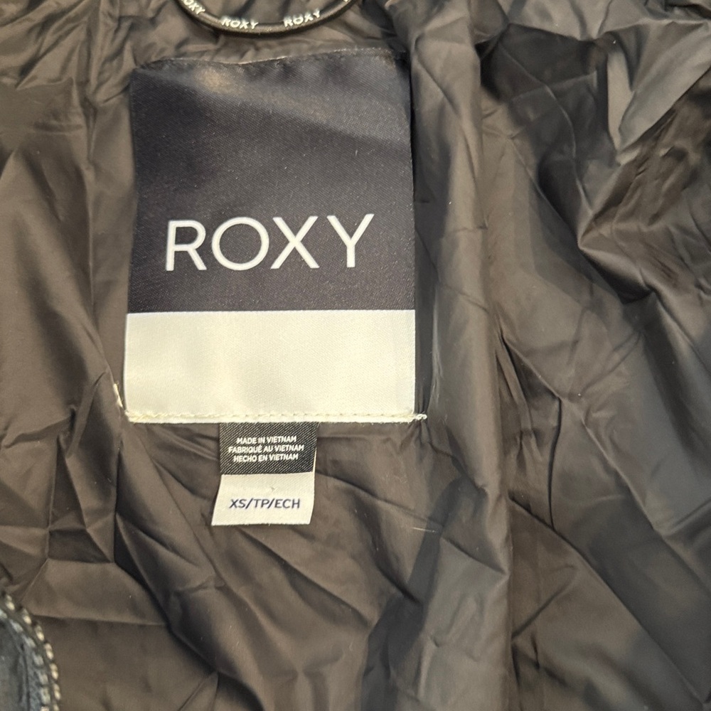 NWOT Roxy ski coat - Picture 3 of 3